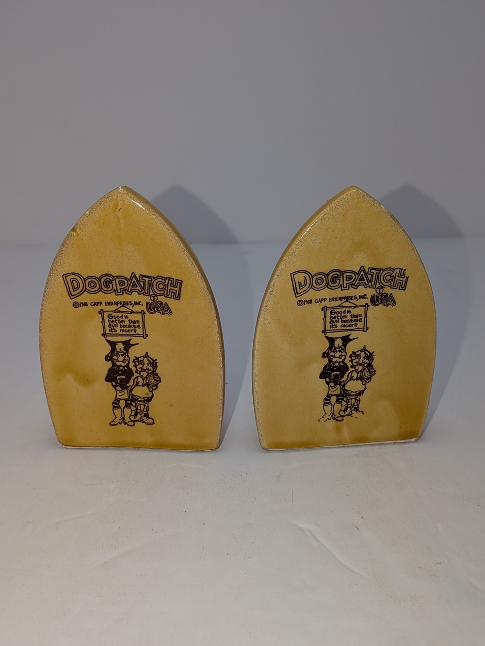 Vintage 1968 Dogpatch USA Ceramic Salt & Pepper Shakers Antique Clothing Iron